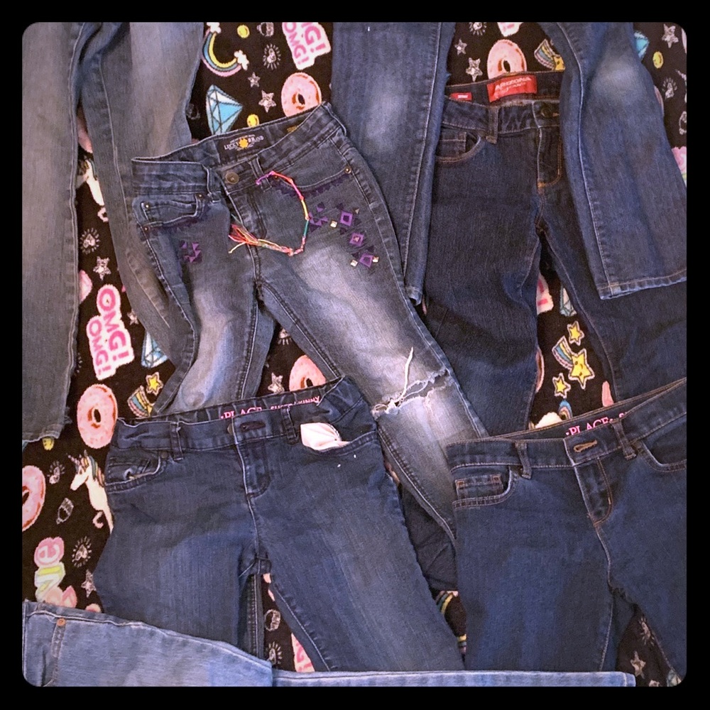 Lot of girl clothing 7 pair of jeans.. brand names